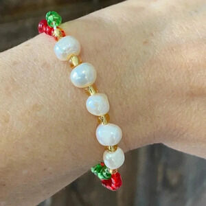 Handmade Real Freshwater Pearl & Seed Bead Christmas Holiday Stretch Bracelet